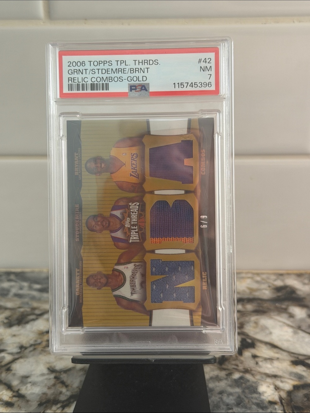 Kobe Bryant Topps NBA Triple Threads - Kevin Garnett Amari Stoudemire GOLD 6/9